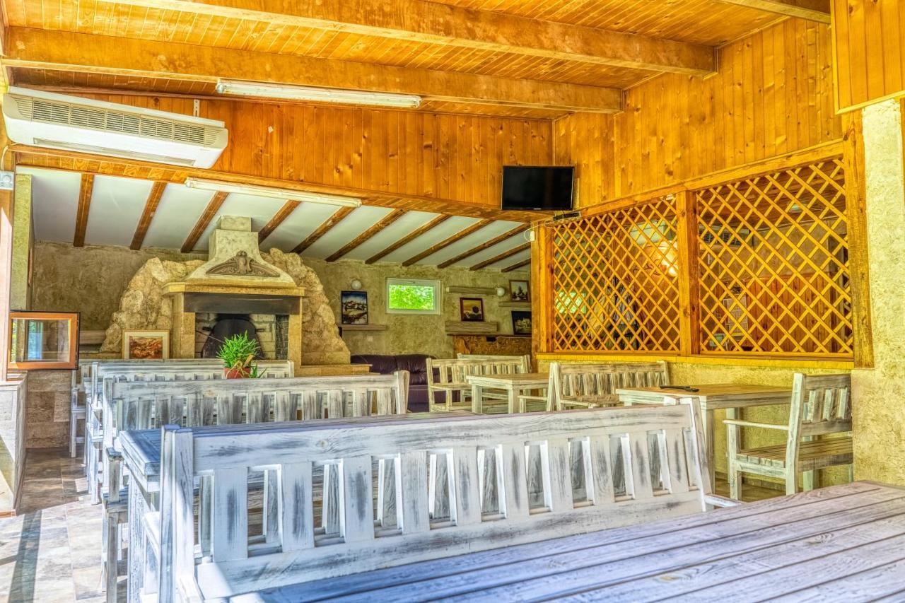 Крушун - Единствена На Метри От Водопадите, Krushun - The Only Stay Just Meters From The Waterfalls Krushuna Exterior photo